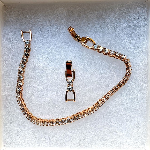 Swarovski Crystal Tennis Bracelet, Rose Gold, Matrix Collection, Adjustable - Picture 6 of 8